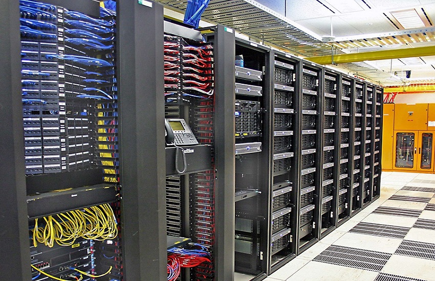 Hệ thống tủ rack server khi được lắp đặt trong doanh nghiệp