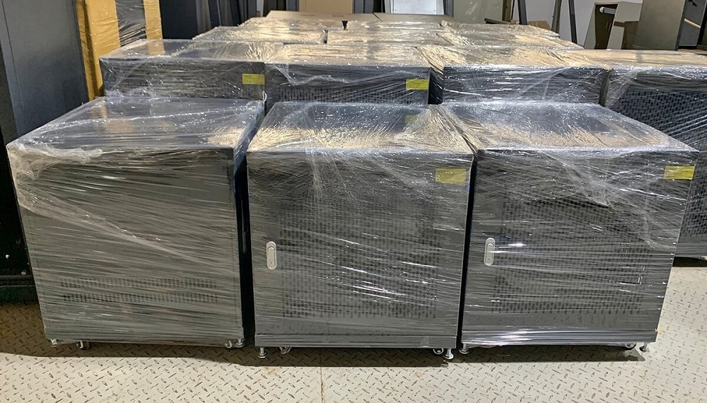 Hình ảnh thực tế của Wallmount Rack 10U